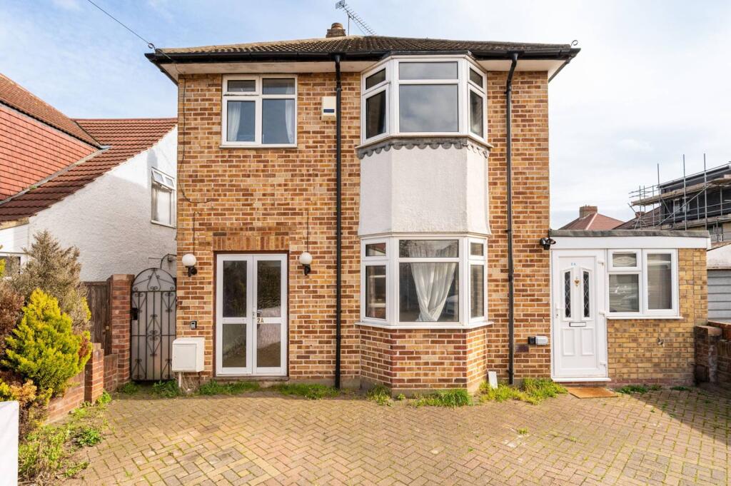 4 bed Detached for rent in Feltham. From Foxtons - Hounslow