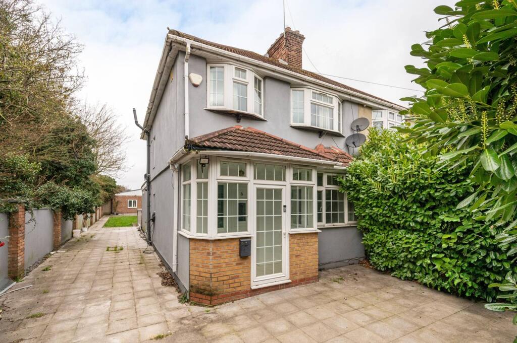 4 bed Semi Detached for rent in Hounslow. From Foxtons - Hounslow
