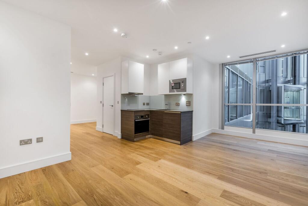 4 bed Studio for rent in Hounslow. From Foxtons - Hounslow 4 bed Studio for rent in Hounslow. From Foxtons - Hounslow