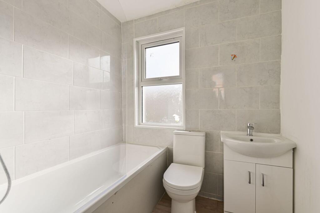 1 bed 1st Floor Flat for rent in Streatham. From Foxtons - Balham