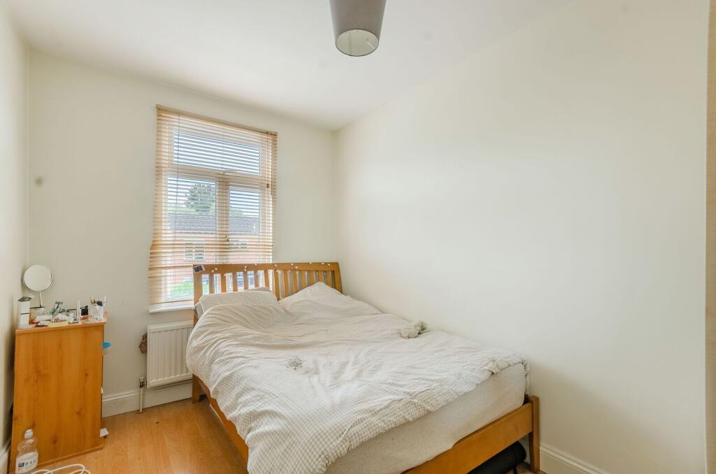 2 bed 1st Floor Flat for rent in London. From Foxtons - Balham