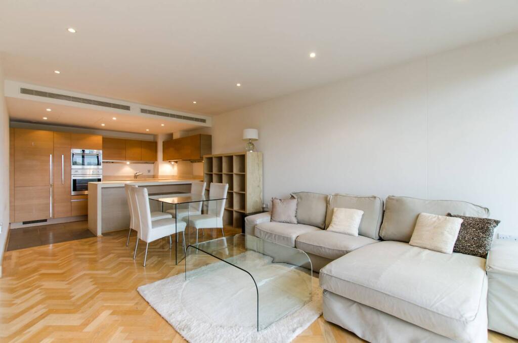 2 bed 1st Floor Flat for rent in London. From Foxtons - Battersea