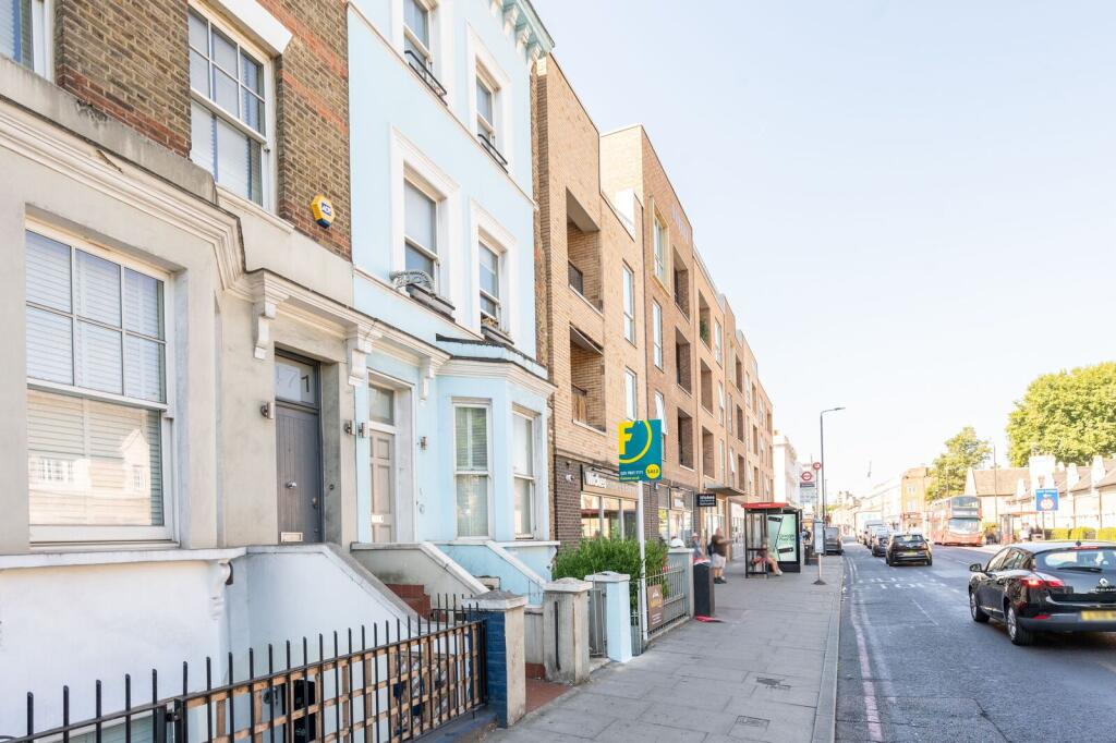 1 bed 1st Floor Flat for rent in Battersea. From Foxtons - Battersea