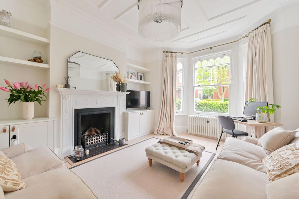 1 bed 1st Floor Flat for rent in Battersea. From Foxtons - Battersea
