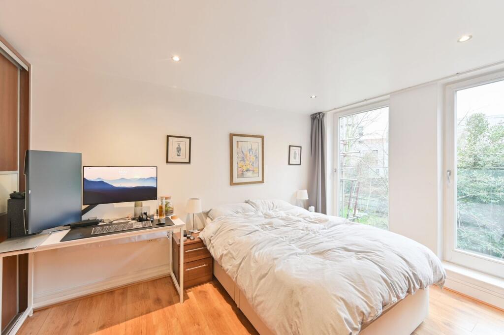 2 bed 1st Floor Flat for rent in Battersea. From Foxtons - Battersea 2 bed 1st Floor Flat for rent in Battersea. From Foxtons - Battersea