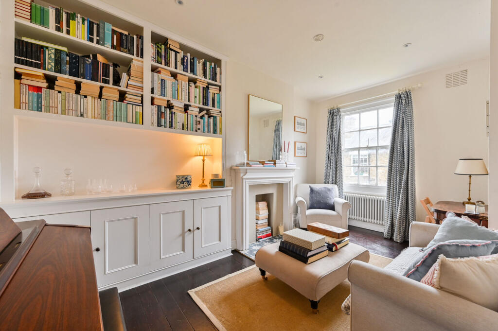 2 bed 1st Floor Flat for rent in Battersea. From Foxtons - Battersea