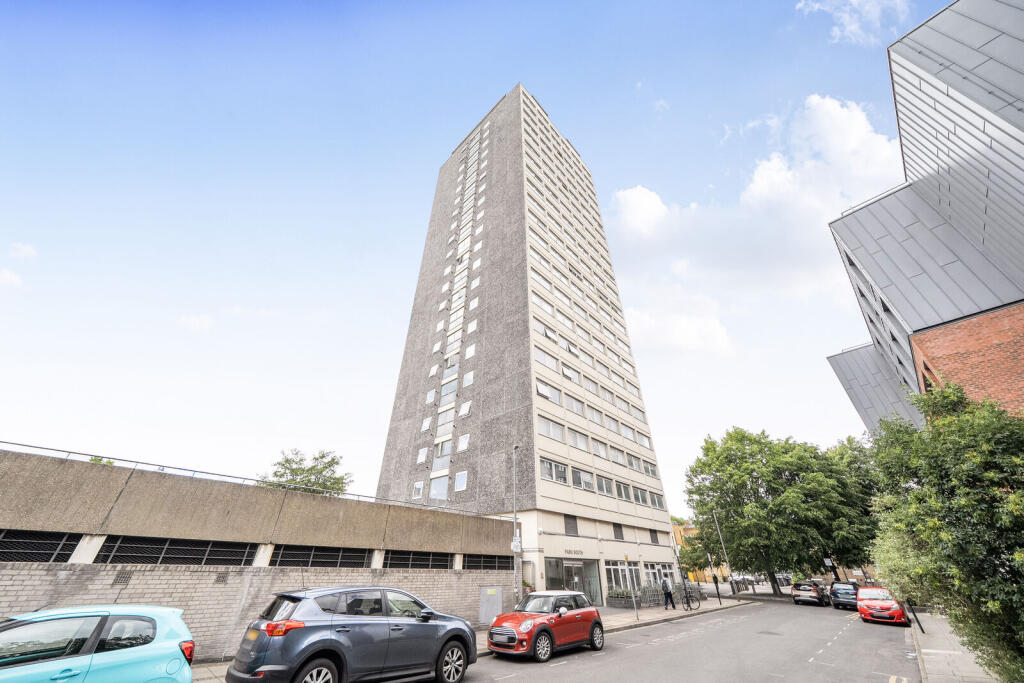 1 bed 1st Floor Flat for rent in London. From Foxtons - Battersea