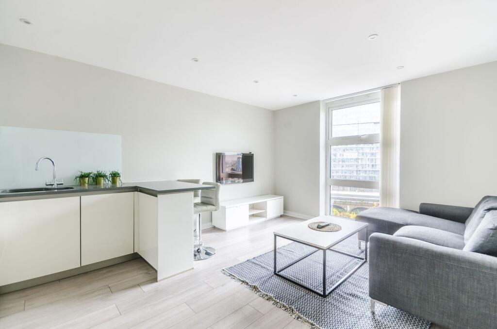1 bed 1st Floor Flat for rent in Battersea. From Foxtons - Battersea