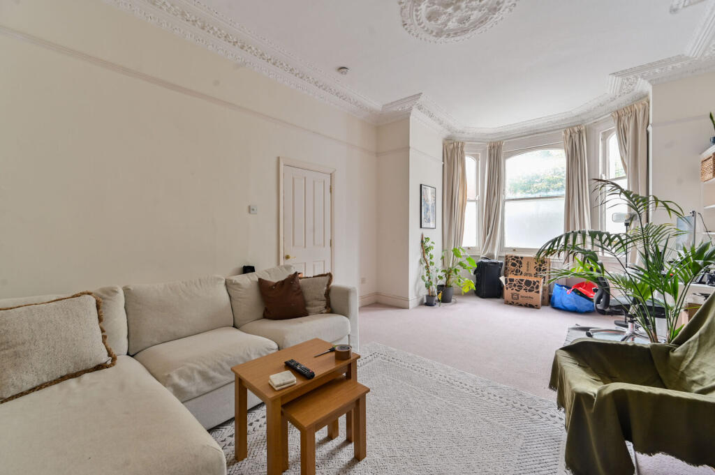 1 bed 1st Floor Flat for rent in Battersea. From Foxtons - Battersea 1 bed 1st Floor Flat for rent in Battersea. From Foxtons - Battersea