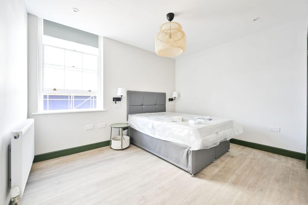 4 bed Studio for rent in London. From Foxtons - Battersea