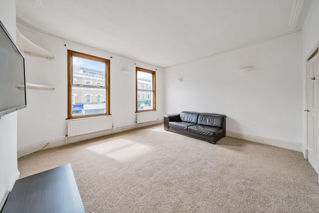 2 bed 1st Floor Flat for rent in Battersea. From Foxtons - Battersea