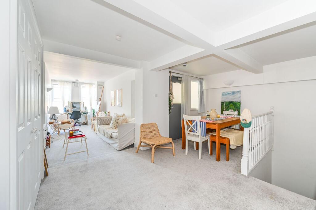 4 bed Studio for rent in Battersea. From Foxtons - Battersea 4 bed Studio for rent in Battersea. From Foxtons - Battersea