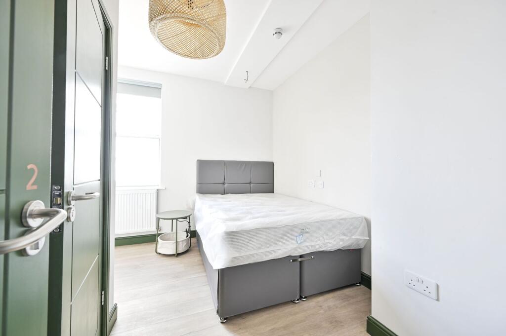 4 bed Studio for rent in Clapham. From Foxtons - Battersea 4 bed Studio for rent in Clapham. From Foxtons - Battersea