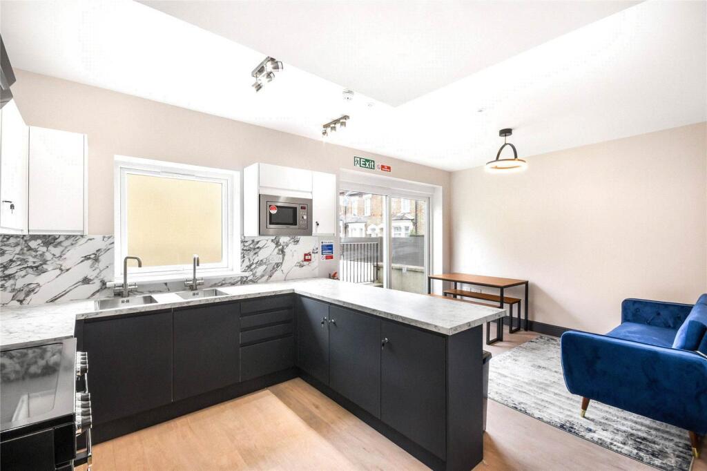 4 bed Studio for rent in London. From Foxtons - Battersea 4 bed Studio for rent in London. From Foxtons - Battersea