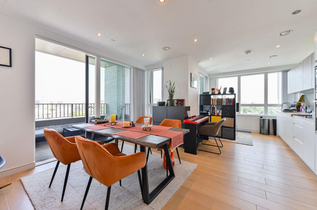 2 bed 1st Floor Flat for rent in London. From Foxtons - Battersea 2 bed 1st Floor Flat for rent in London. From Foxtons - Battersea