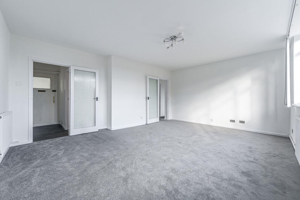 2 bed 1st Floor Flat for rent in London. From Foxtons - Blackheath