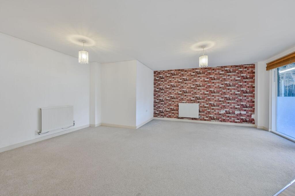 2 bed 1st Floor Flat for rent in London. From Foxtons - Blackheath 2 bed 1st Floor Flat for rent in London. From Foxtons - Blackheath