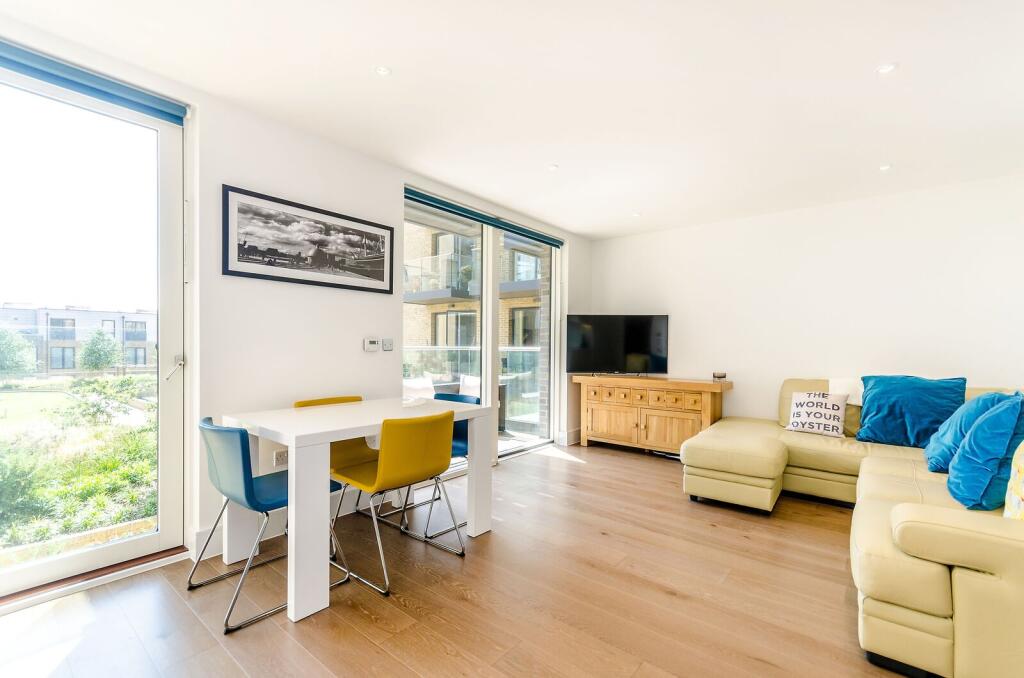 2 bed 1st Floor Flat for rent in London. From Foxtons - Blackheath