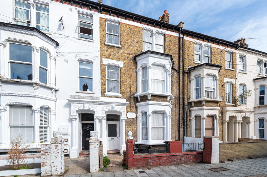 7 bed Detached for rent in London. From Foxtons - Brixton 7 bed Detached for rent in London. From Foxtons - Brixton