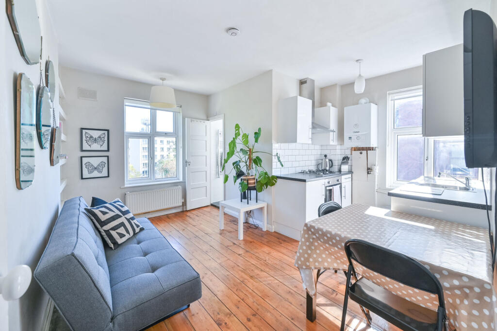 2 bed 1st Floor Flat for rent in London. From Foxtons - Brixton