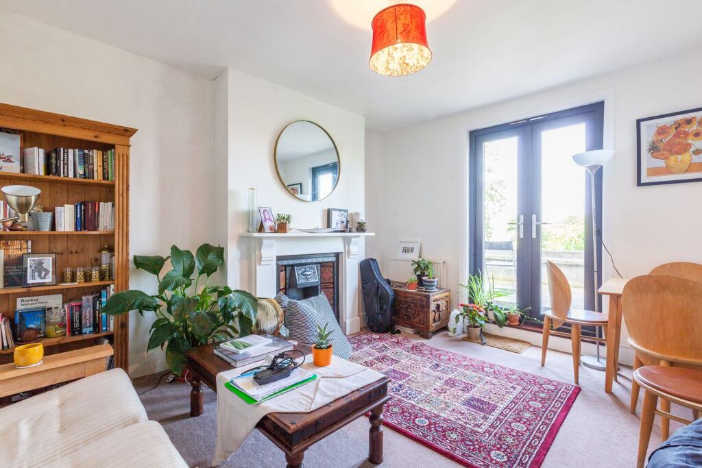 1 bed 1st Floor Flat for rent in London. From Foxtons - Brixton