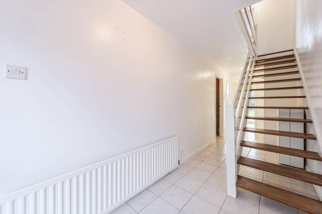 4 bed Mid Terraced House for rent in Beckenham. From Foxtons - Bromley 4 bed Mid Terraced House for rent in Beckenham. From Foxtons - Bromley