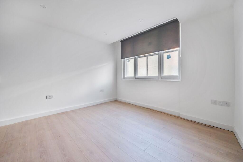 1 bed 1st Floor Flat for rent in Boxley. From Foxtons - Bromley