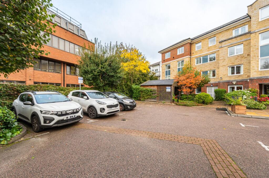 1 bed 1st Floor Flat for rent in Beckenham. From Foxtons - Bromley