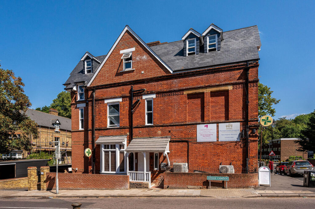 3 bed 1st Floor Flat for rent in Chislehurst. From Foxtons - Bromley