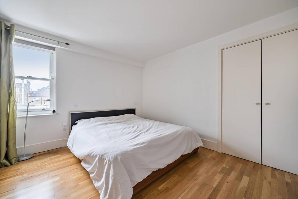 1 bed 1st Floor Flat for rent in London. From Foxtons - Camden