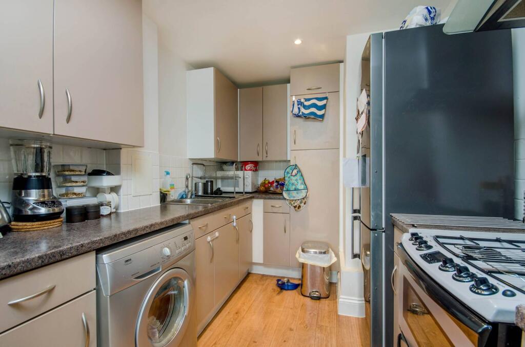 1 bed 1st Floor Flat for rent in London. From Foxtons - Camden