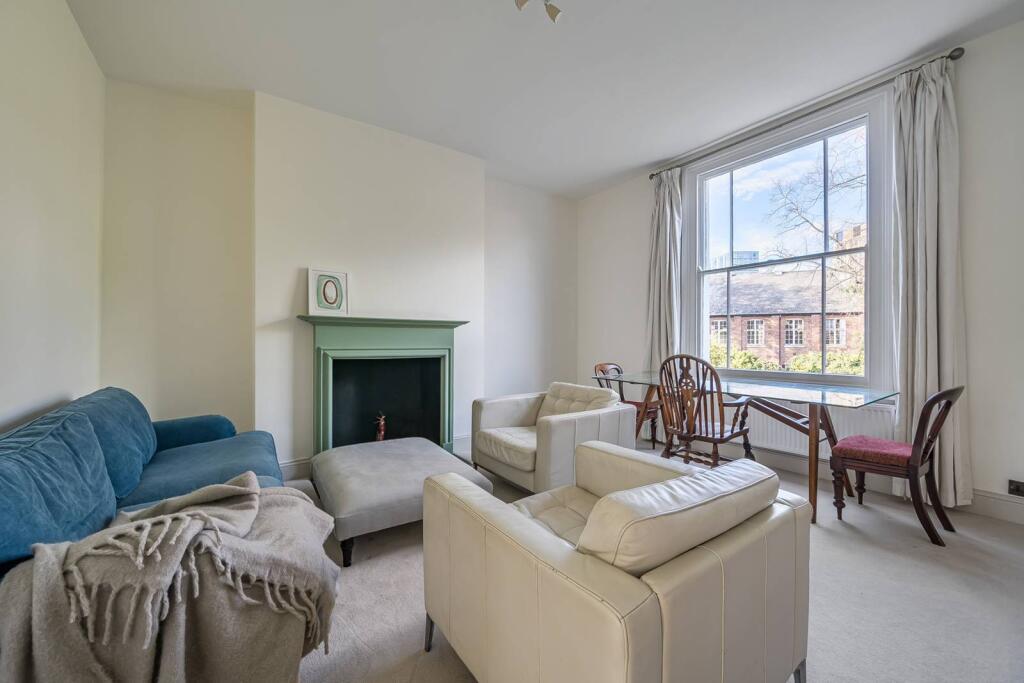 2 bed 1st Floor Flat for rent in Camden Town. From Foxtons - Camden