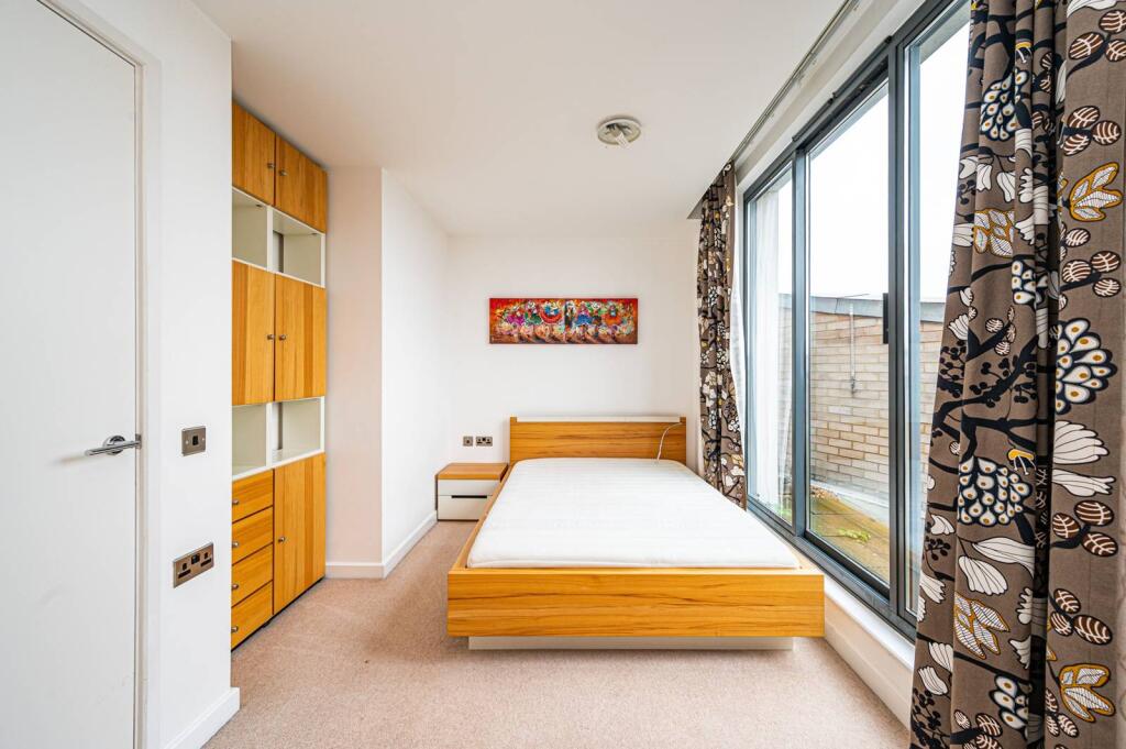 1 bed 1st Floor Flat for rent in Camden Town. From Foxtons - Camden