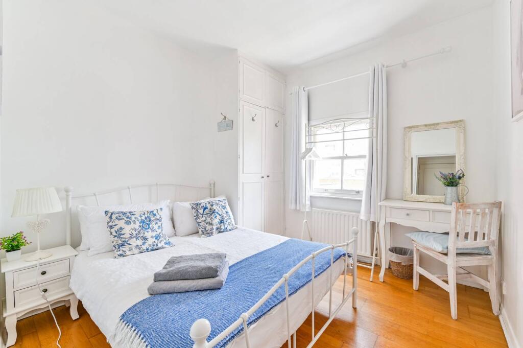 2 bed 1st Floor Flat for rent in London. From Foxtons - Camden