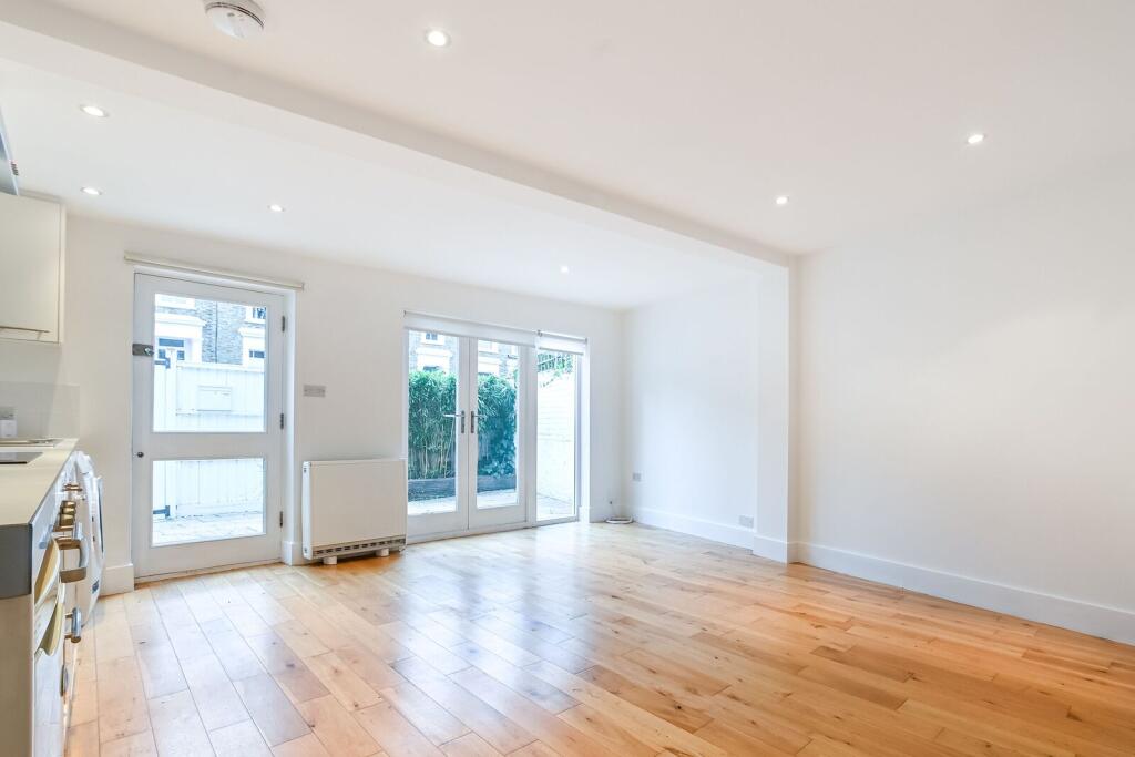 1 bed 1st Floor Flat for rent in Camden Town. From Foxtons - Camden
