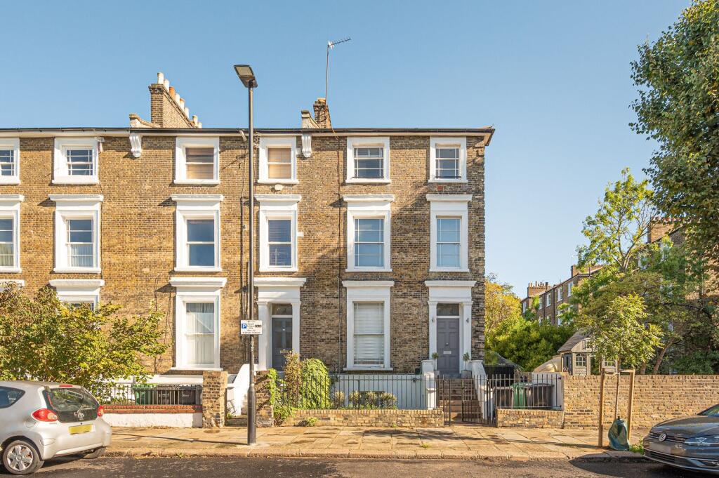 1 bed 1st Floor Flat for rent in Camden Town. From Foxtons - Camden