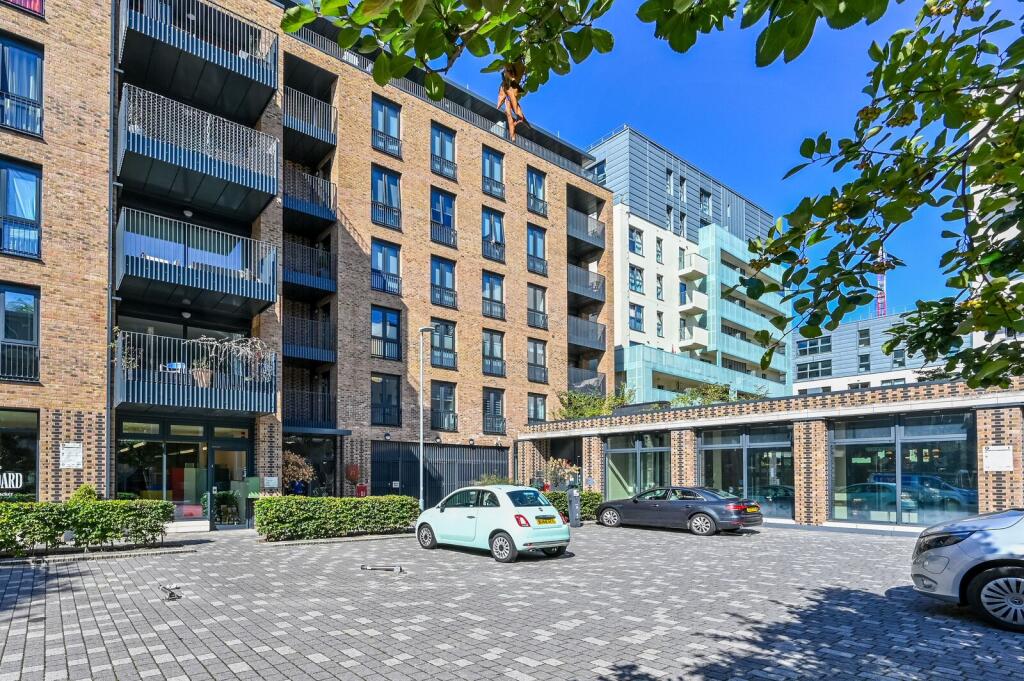 2 bed 1st Floor Flat for rent in London. From Foxtons - Camden