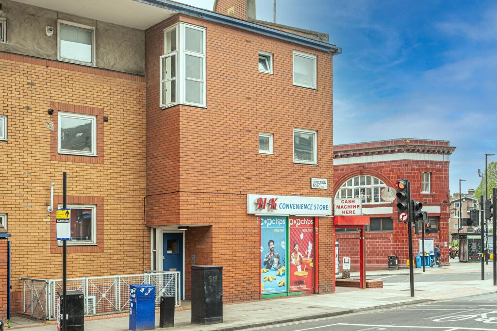 1 bed 1st Floor Flat for rent in Camden Town. From Foxtons - Camden