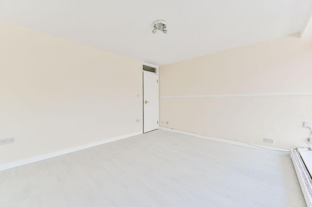 4 bed Annexe for rent in London. From Foxtons - Camden