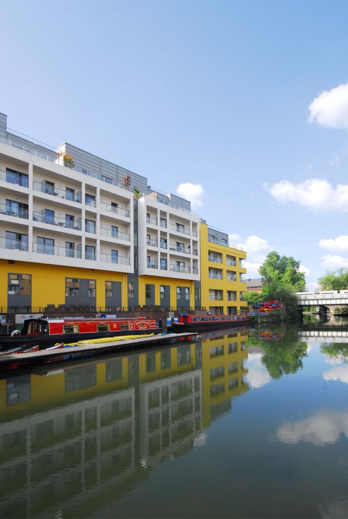 3 bed 1st Floor Flat for rent in London. From Foxtons - Camden