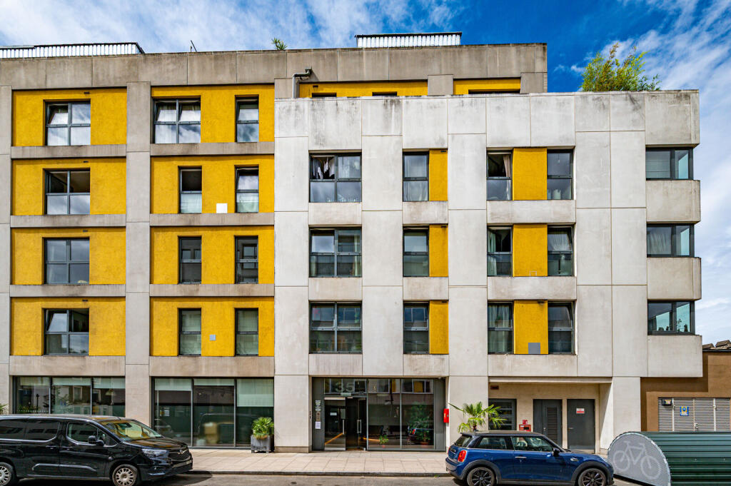 1 bed 1st Floor Flat for rent in Camden Town. From Foxtons - Camden 1 bed 1st Floor Flat for rent in Camden Town. From Foxtons - Camden