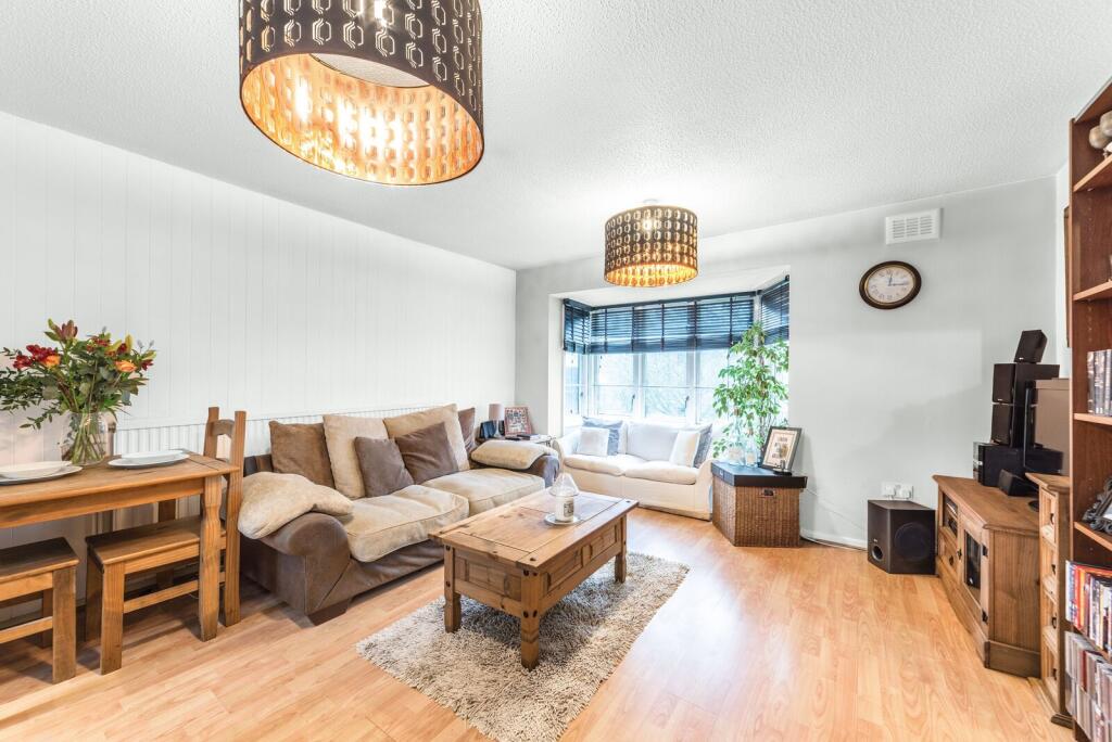 1 bed 1st Floor Flat for rent in Camden Town. From Foxtons - Camden 1 bed 1st Floor Flat for rent in Camden Town. From Foxtons - Camden