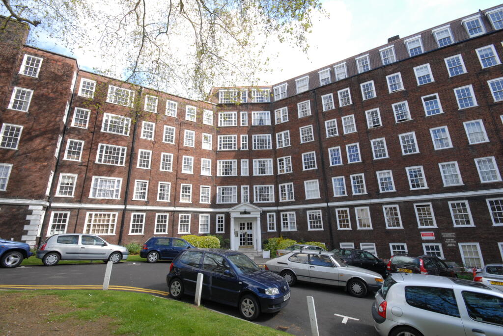 2 bed 1st Floor Flat for rent in Hampstead. From Foxtons - Camden