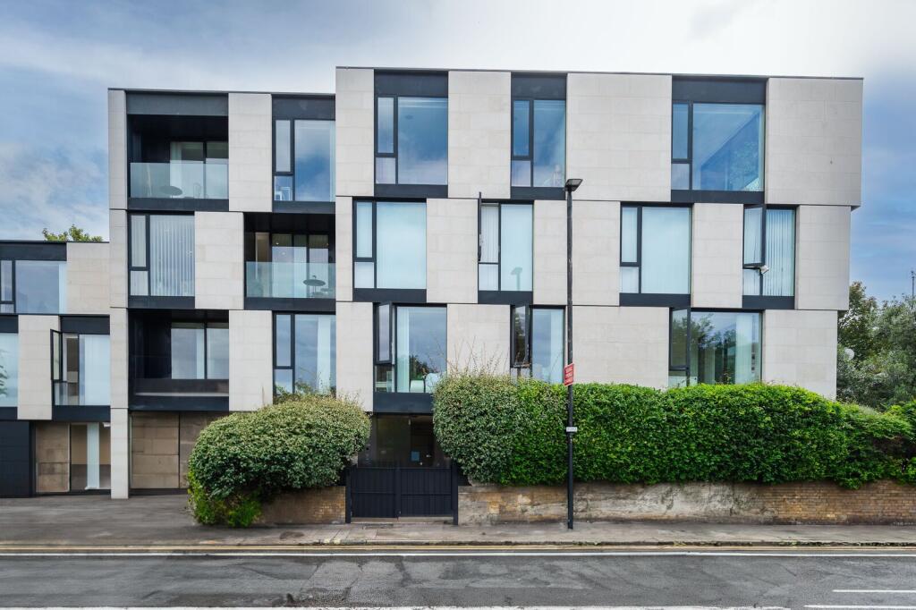3 bed 1st Floor Flat for rent in Camden Town. From Foxtons - Camden 3 bed 1st Floor Flat for rent in Camden Town. From Foxtons - Camden