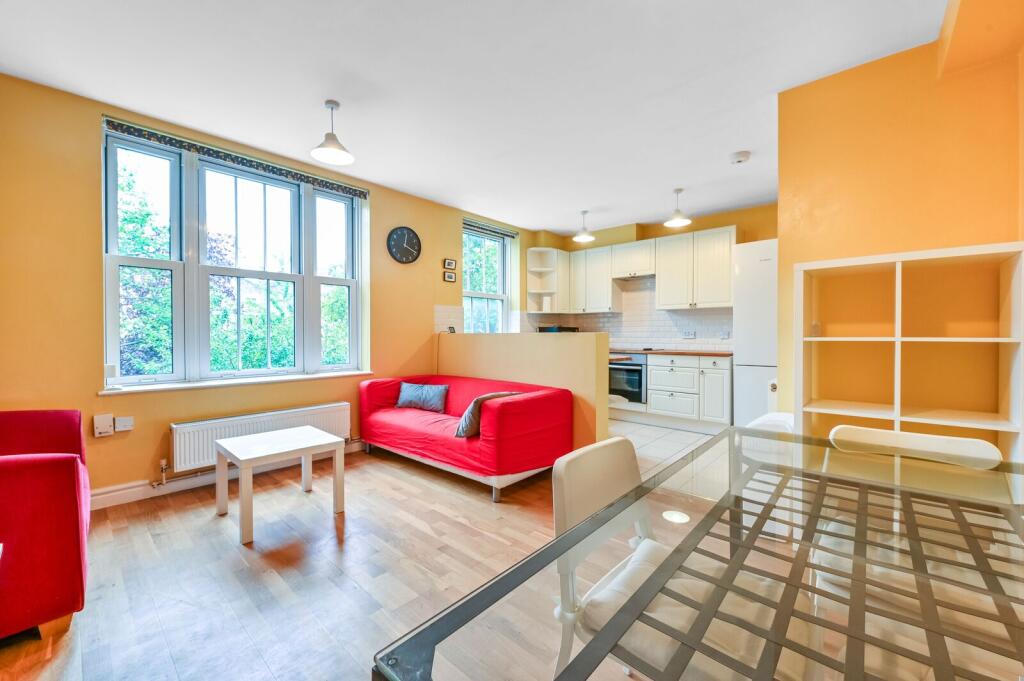 2 bed 1st Floor Flat for rent in London. From Foxtons - Camden