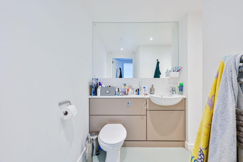 2 bed 1st Floor Flat for rent in Camden Town. From Foxtons - Camden 2 bed 1st Floor Flat for rent in Camden Town. From Foxtons - Camden
