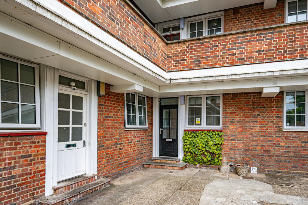4 bed 1st Floor Flat for rent in London. From Foxtons - Camden 4 bed 1st Floor Flat for rent in London. From Foxtons - Camden