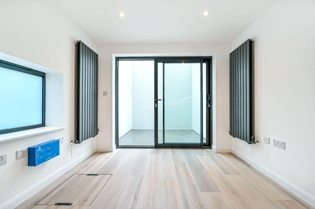 2 bed 1st Floor Flat for rent in Camden Town. From Foxtons - Camden 2 bed 1st Floor Flat for rent in Camden Town. From Foxtons - Camden