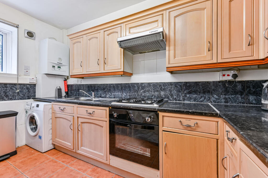4 bed 1st Floor Flat for rent in London. From Foxtons - Camden 4 bed 1st Floor Flat for rent in London. From Foxtons - Camden