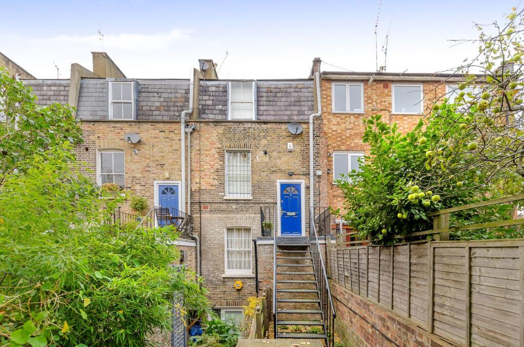 2 bed 1st Floor Flat for rent in London. From Foxtons - Camden